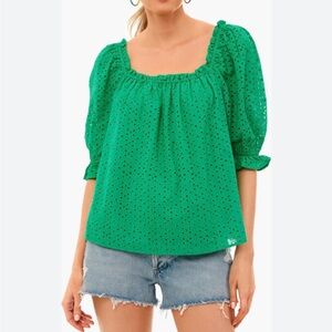 Tuckernuck Pomander Place Kelly Green Eyelet Iris Blouse M